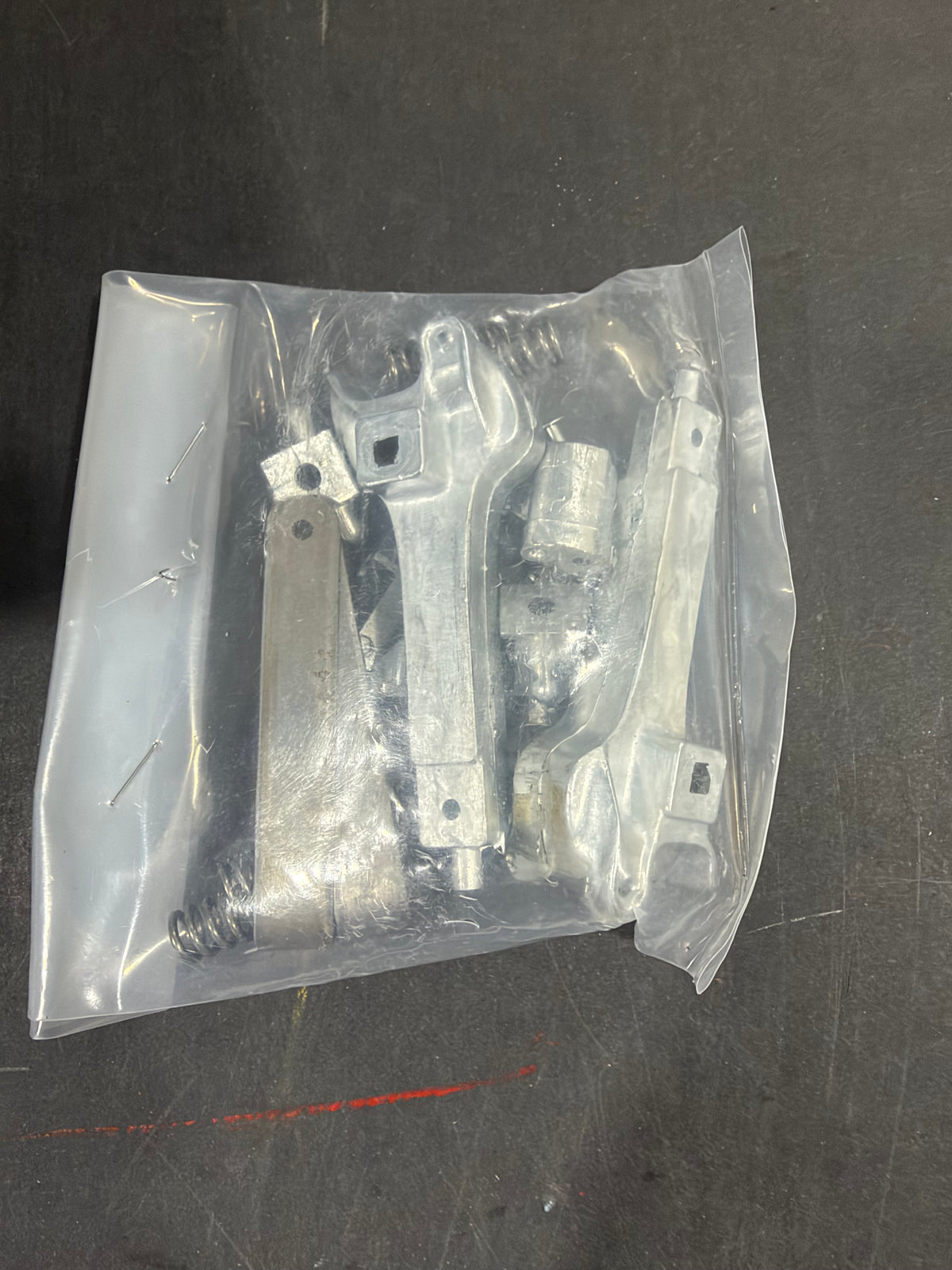 Auto coupler 1" Scale (Pair) WORKING WITH DRAFT GEAR